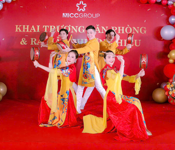 Ca sĩ nổi tiếng chuyên nghiệp,vũ đoàn MC, DJ trực tiếp giá gốc